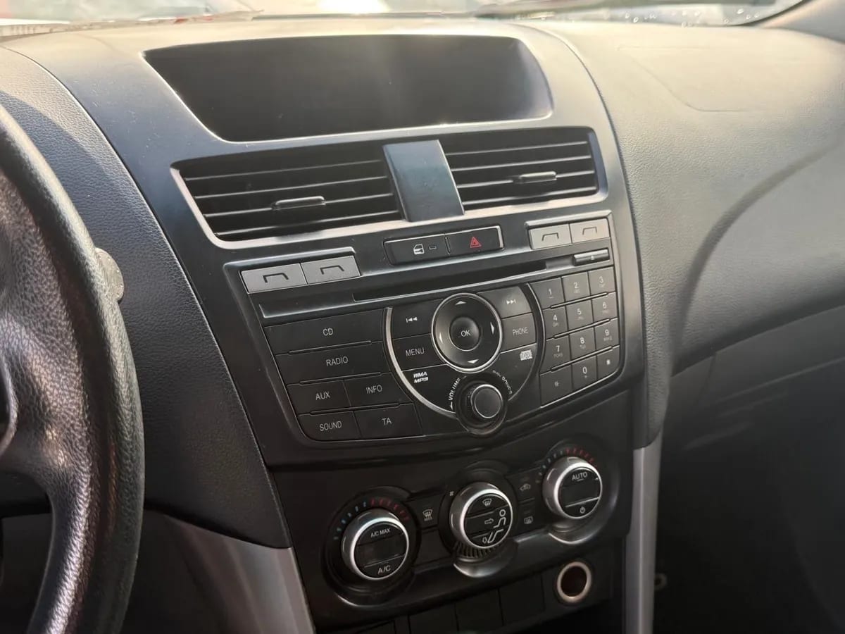 MAZDA BT-50 2.2 Doble Cabina Sdx Mt 4x2 Diesel año 2019