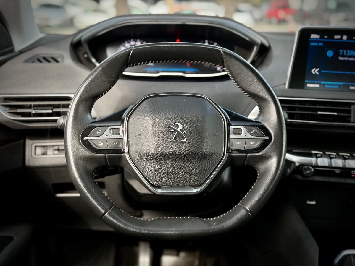 Peugeot 3008 Active Pack año 2022