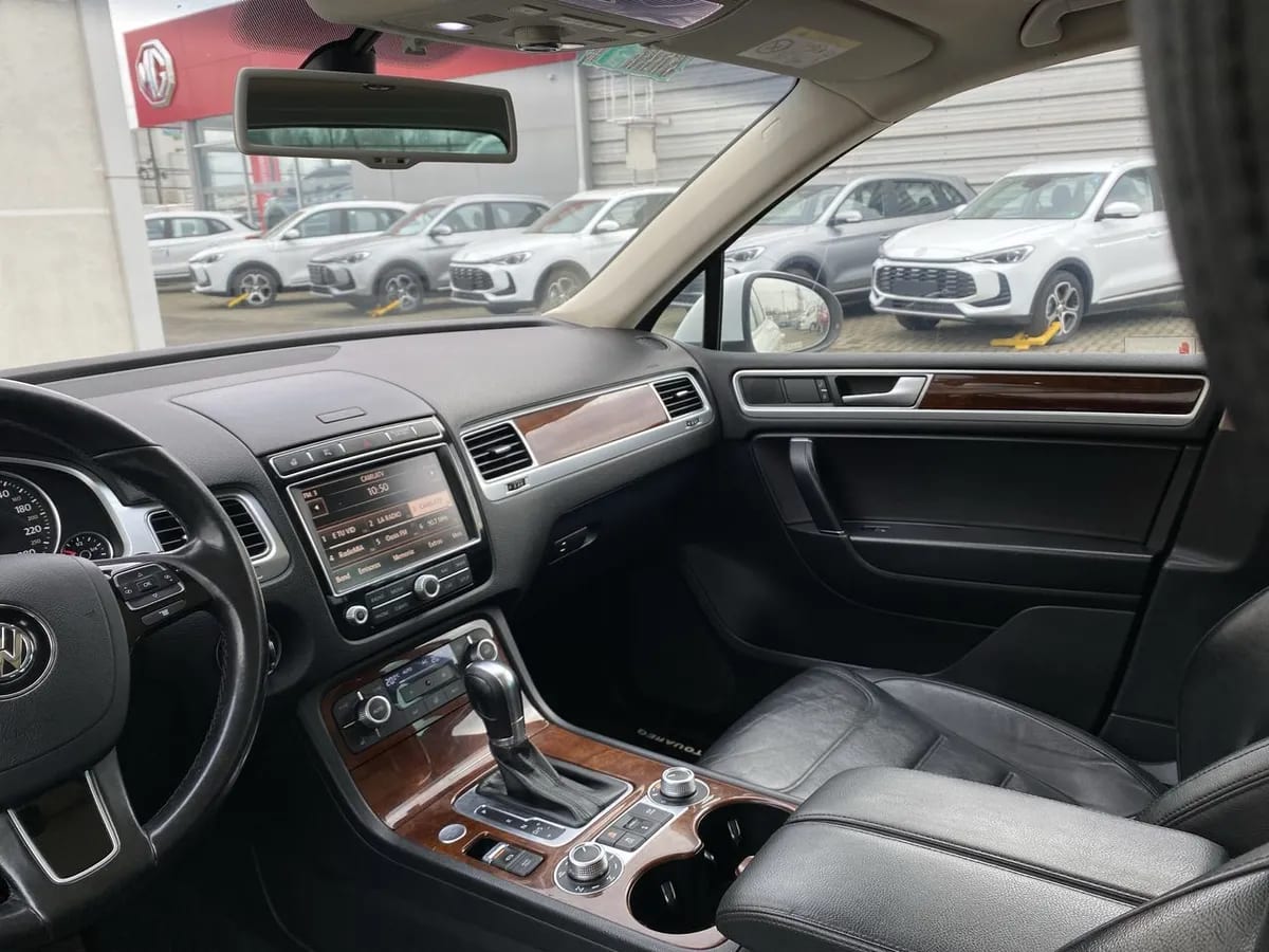Volkswagen Touareg 3.0 V6 Tdi Diesel 4x4 Nav At 5p año 2016