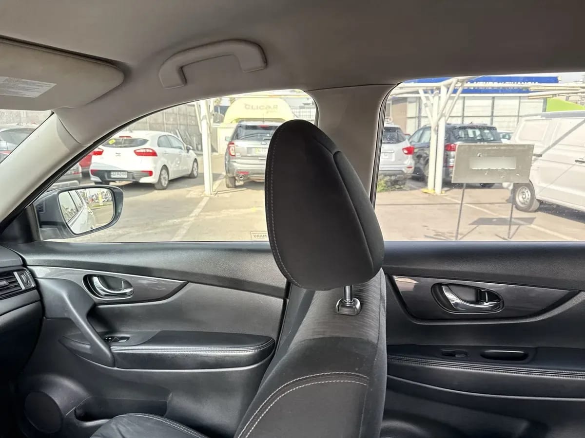 Nissan X-Trail 2.5 Sense 4x2 2row Cvt At 5p año 2020