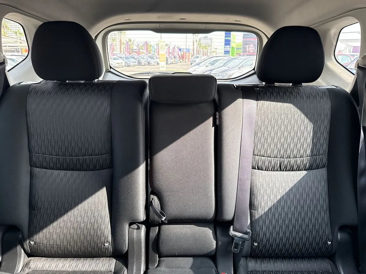 Nissan X-Trail 2.5 Sense 4x2 2row Cvt At 5p año 2020