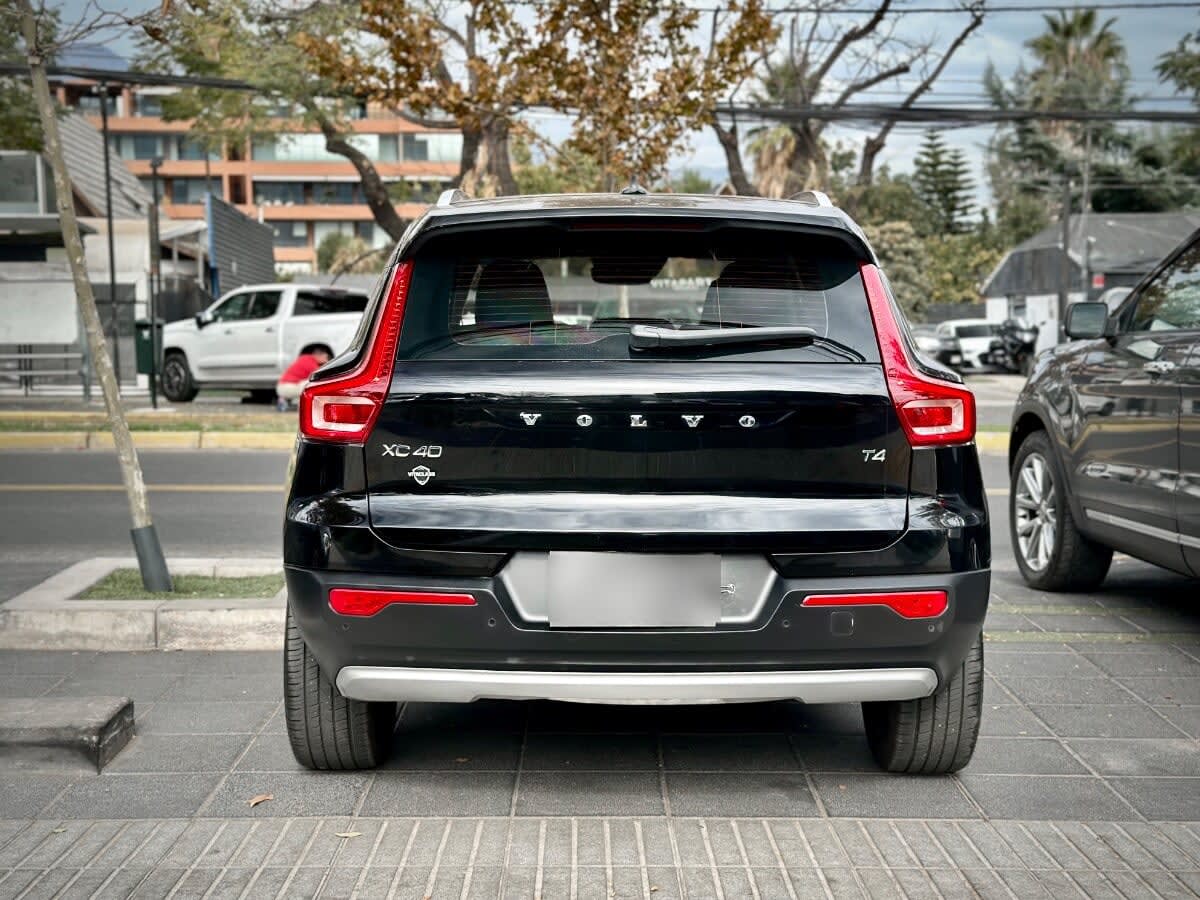 Volvo Xc40 T4 Plus año 2022