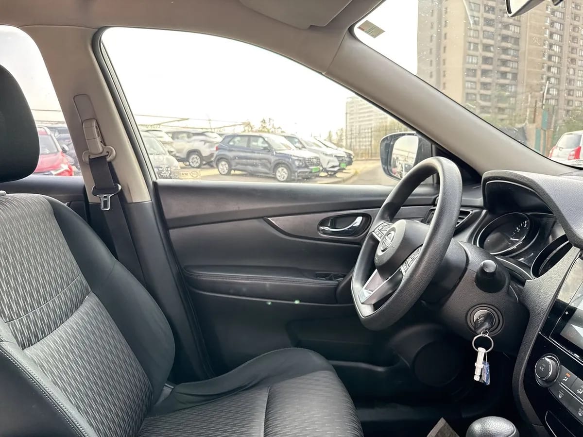 Nissan X-Trail 2.5 Sense 4x2 2row Cvt At 5p año 2020