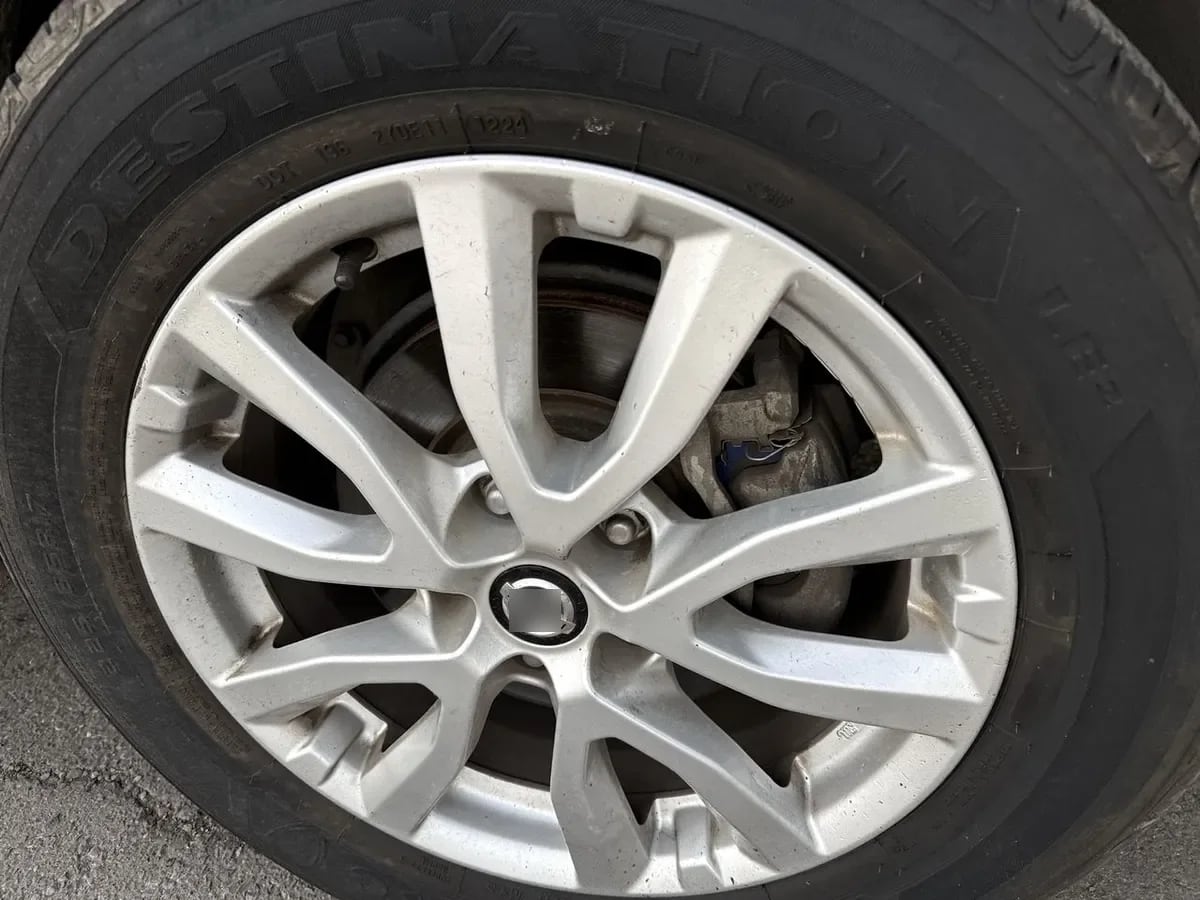 Nissan X-Trail 2.5 Sense 4x2 2row Cvt At 5p año 2020