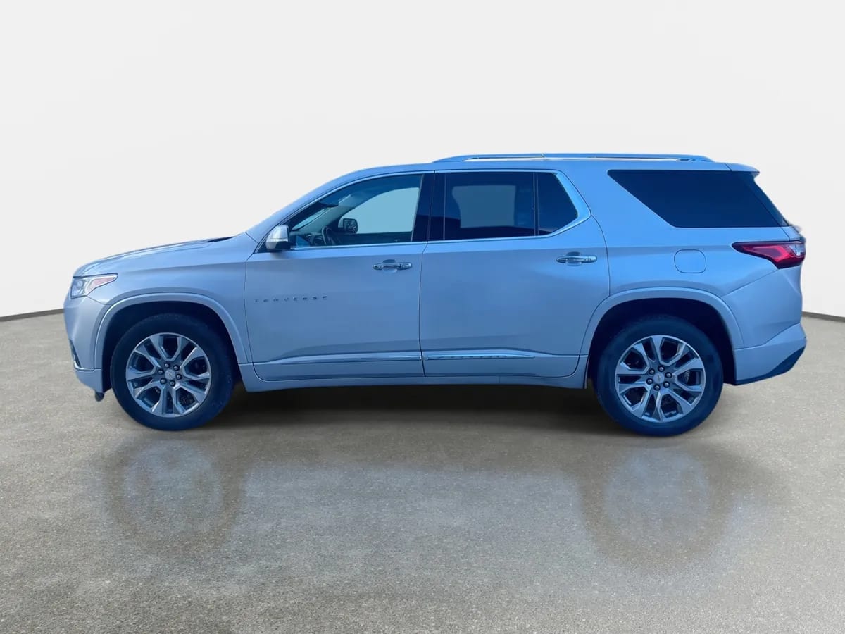 Chevrolet Traverse 3.6l Premier Awd Ii At 5p año 2022