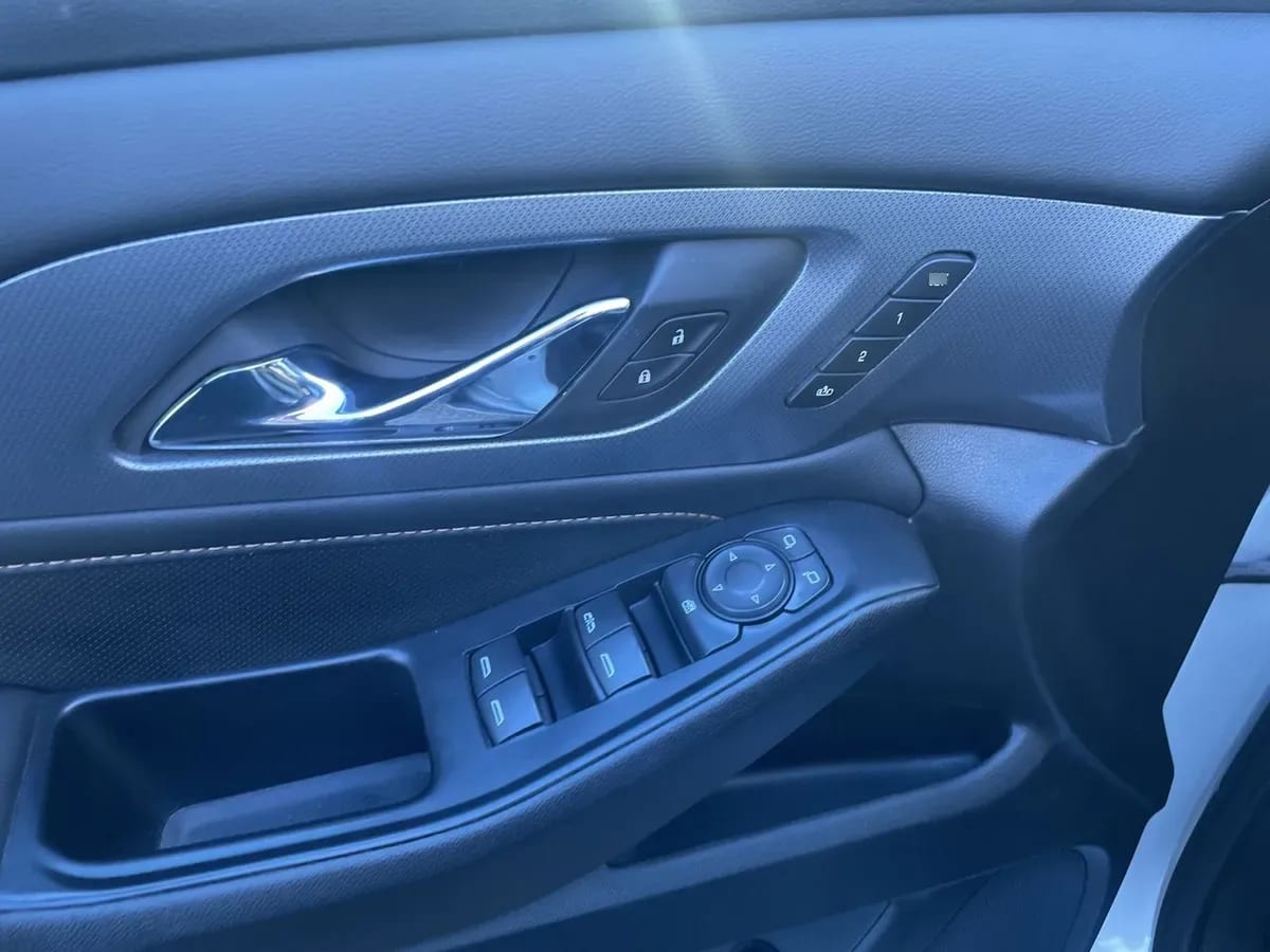 Chevrolet Traverse 3.6l Premier Awd Ii At 5p año 2022