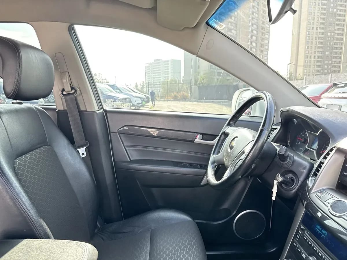 Chevrolet Captiva 2.4 Lt Fwd V Sa At6 5p año 2016