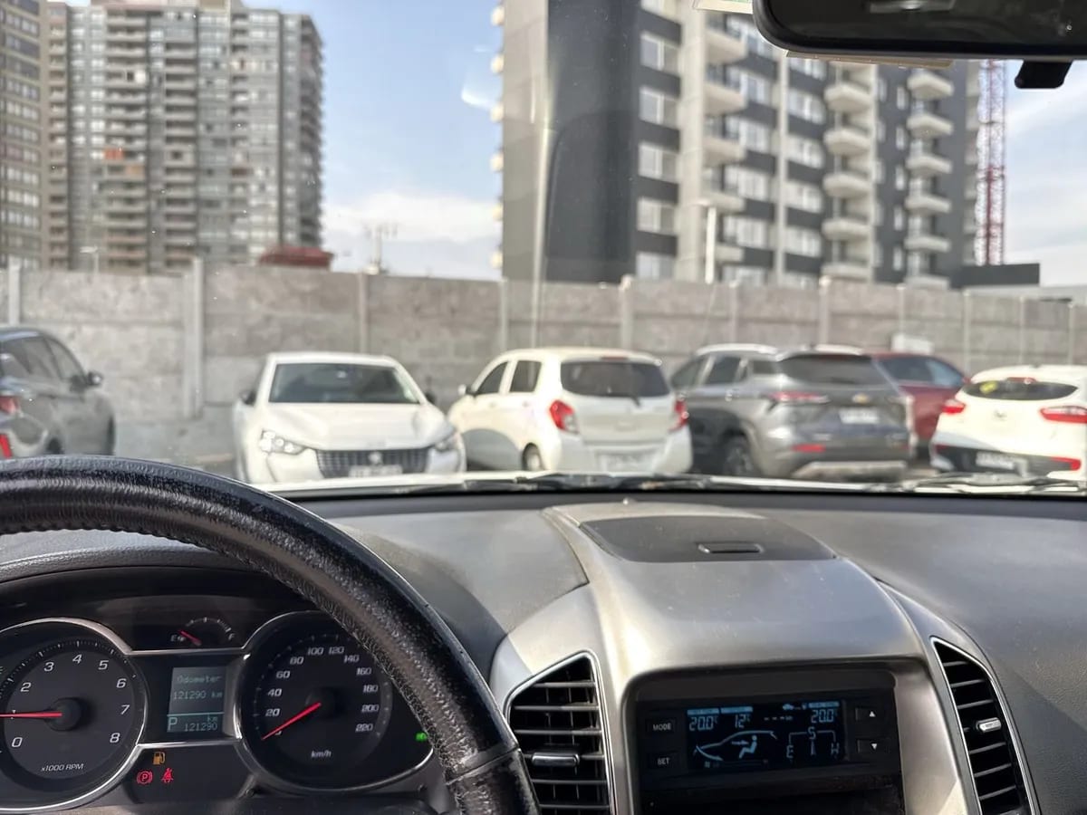 Chevrolet Captiva 2.4 Lt Fwd V Sa At6 5p año 2016