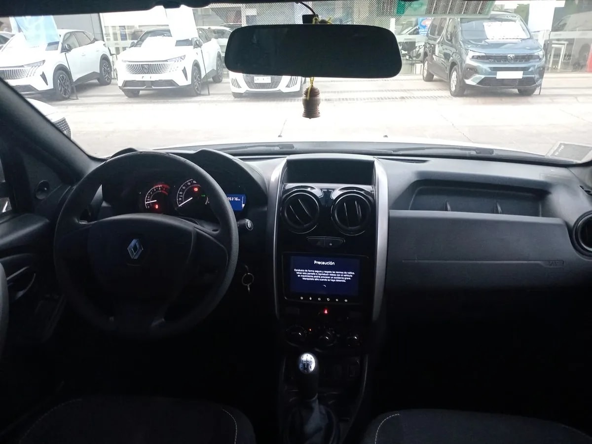 Renault Duster 1.6 Life 4x2 5mt 5p año 2020