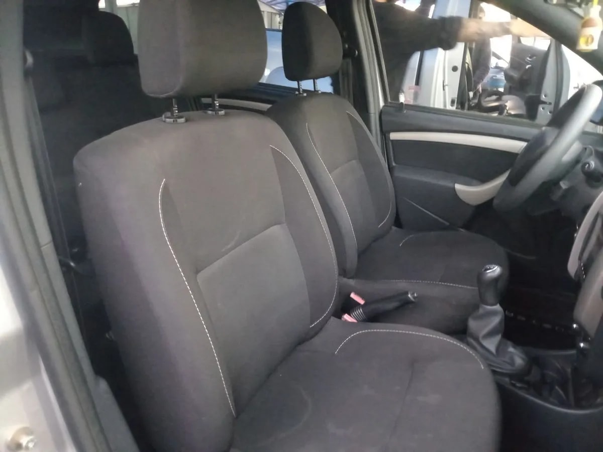 Renault Duster 1.6 Life 4x2 5mt 5p año 2020