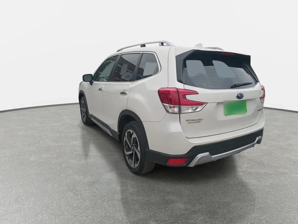 Subaru Forester 2.5i Limited Eyesight Awd At 5p año 2022