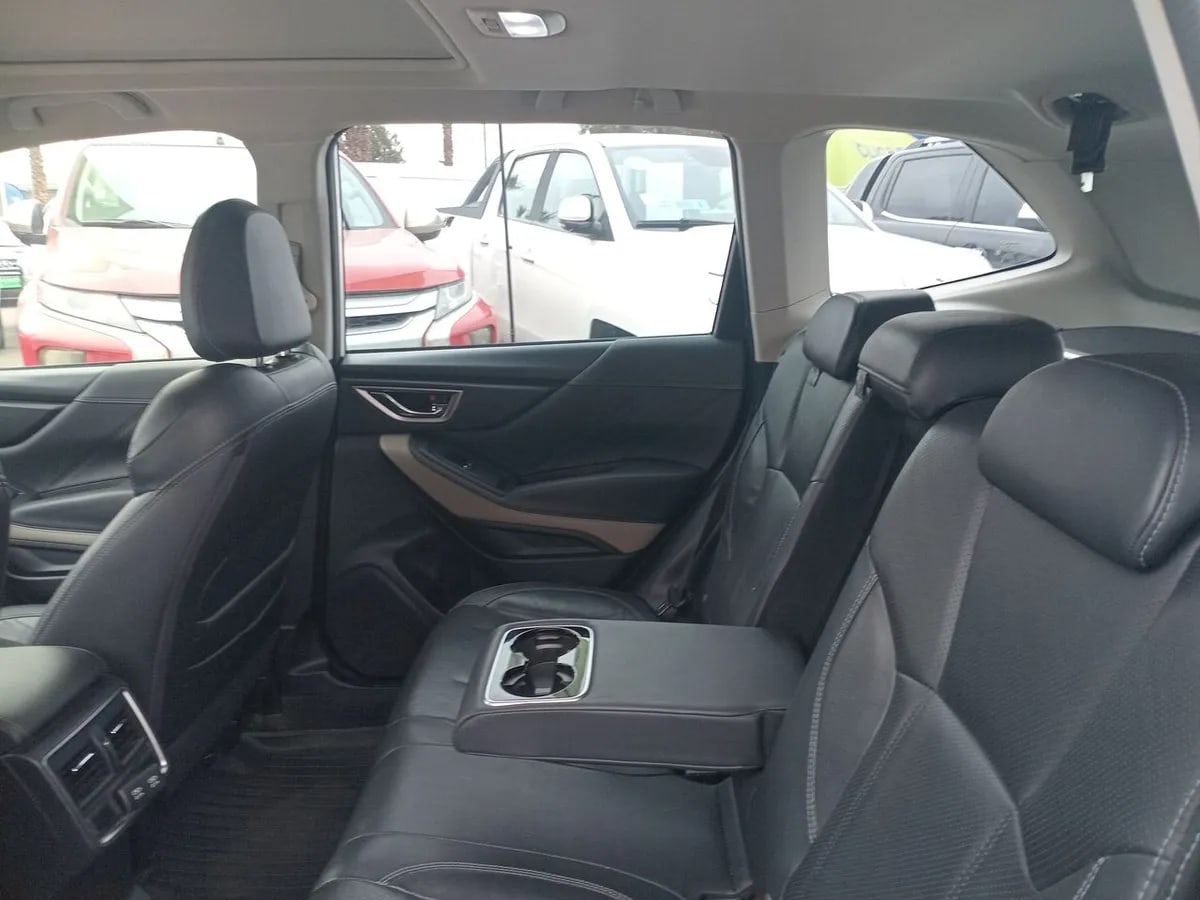 Subaru Forester 2.5i Limited Eyesight Awd At 5p año 2022