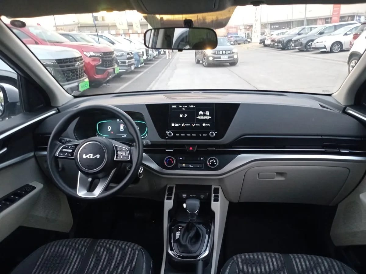 Kia Carens 1.4l Ex Turbo-Gdi 4x2 7dct At 5p año 2024