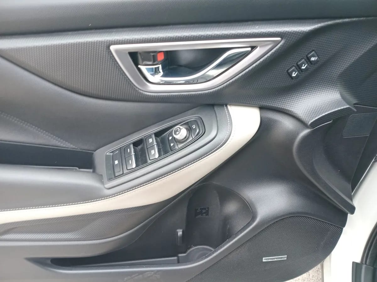 Subaru Forester 2.5i Limited Eyesight Awd At 5p año 2022