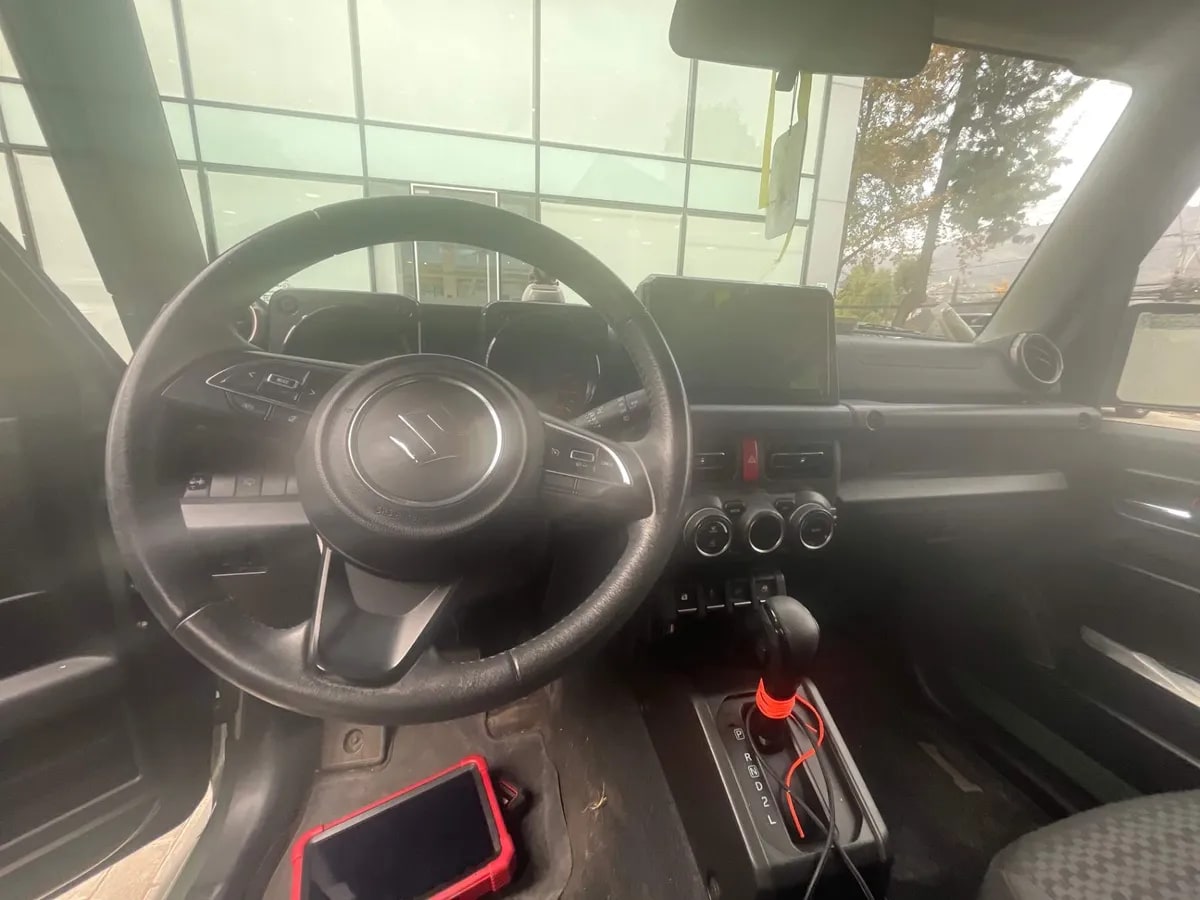 Suzuki Jimny 1.5 Glx 4x4 At 3p año 2023