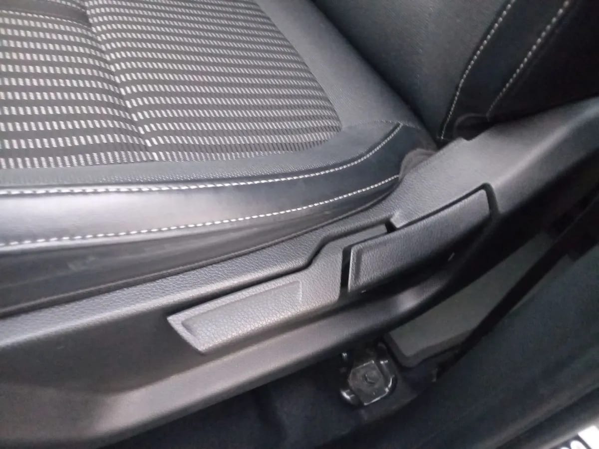 Kia Carens 1.4l Ex Turbo-Gdi 4x2 7dct At 5p año 2024