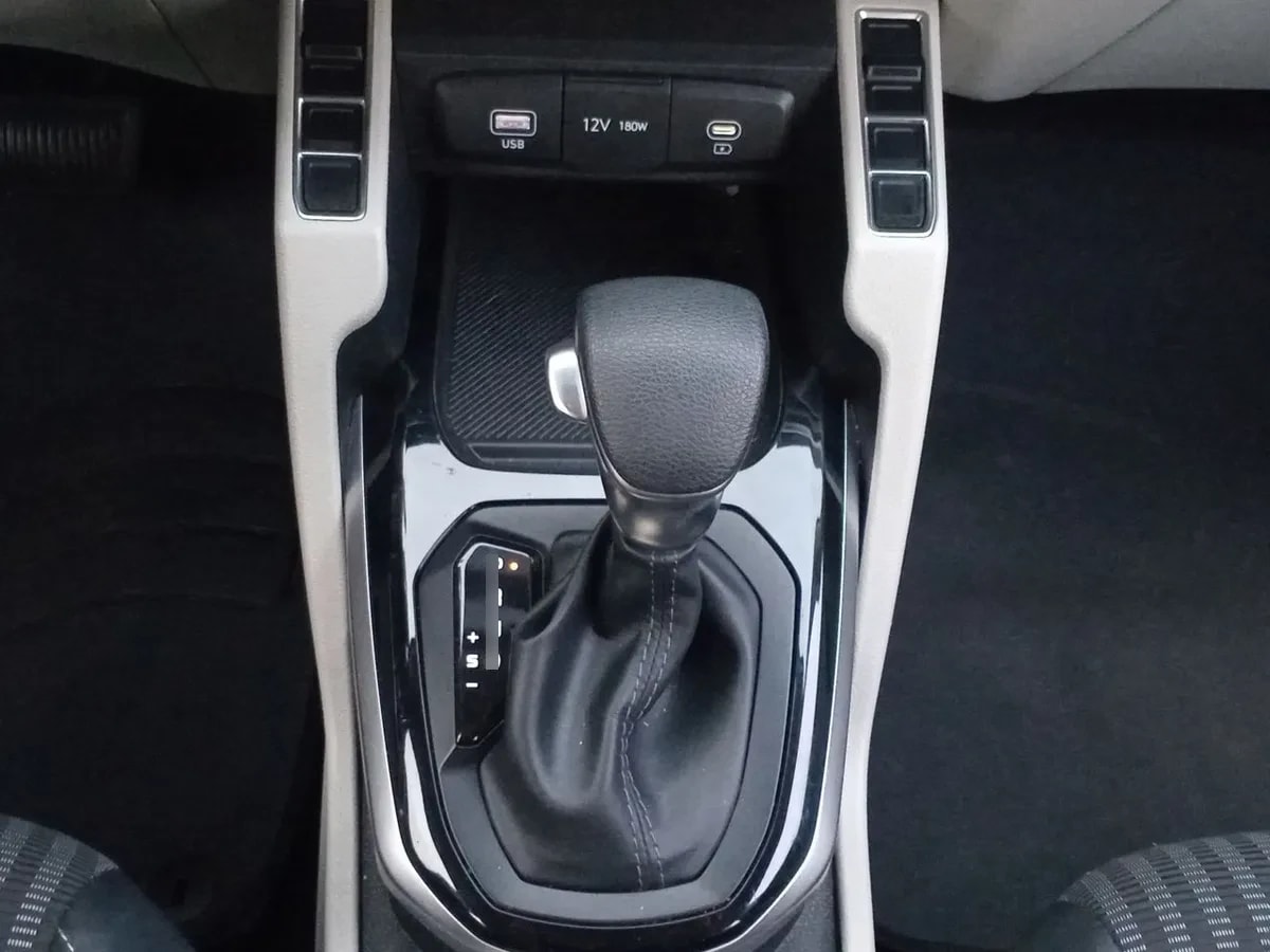 Kia Carens 1.4l Ex Turbo-Gdi 4x2 7dct At 5p año 2024