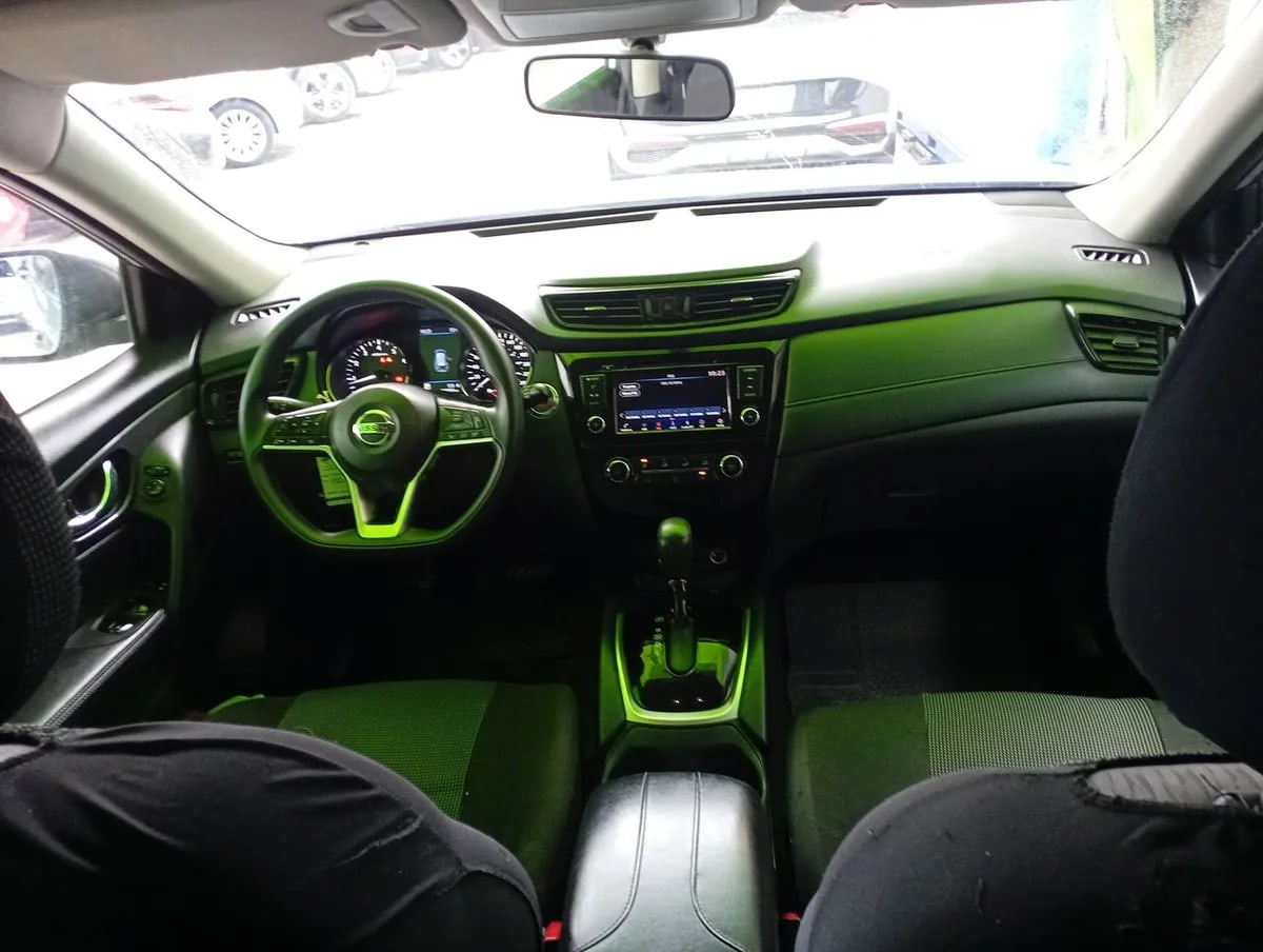 Nissan X-Trail 2.5 Sense 4x2 3row Cvt At 5p año 2021
