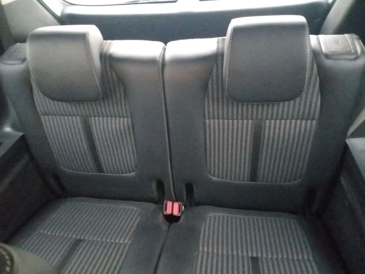 Kia Carens 1.4l Ex Turbo-Gdi 4x2 7dct At 5p año 2024