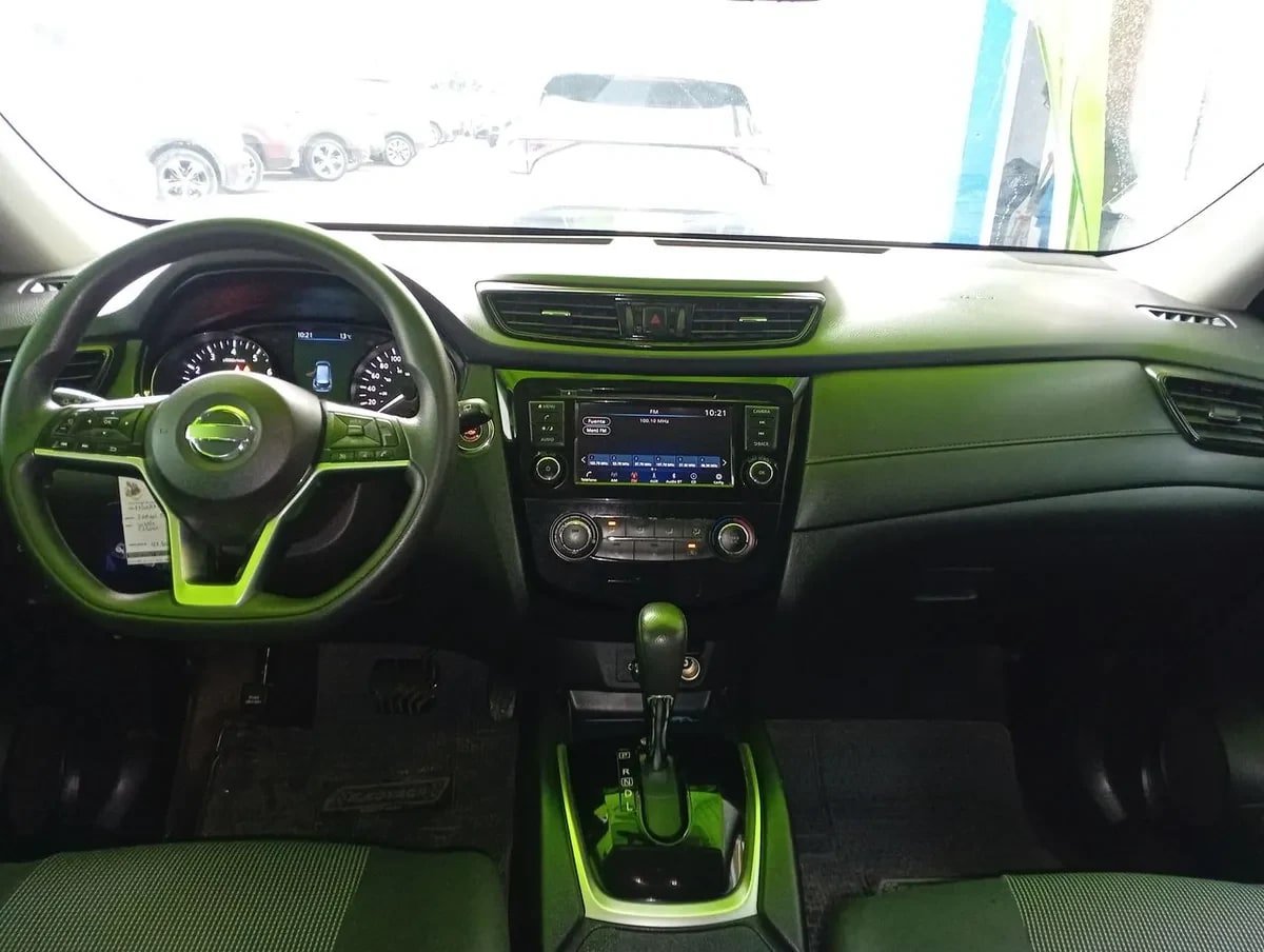 Nissan X-Trail 2.5 Sense 4x2 3row Cvt At 5p año 2021