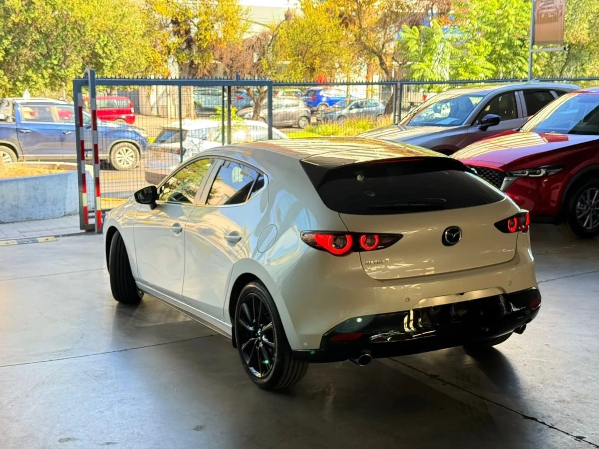 Mazda MAZDA3 2.0 Sport Core At año 2026