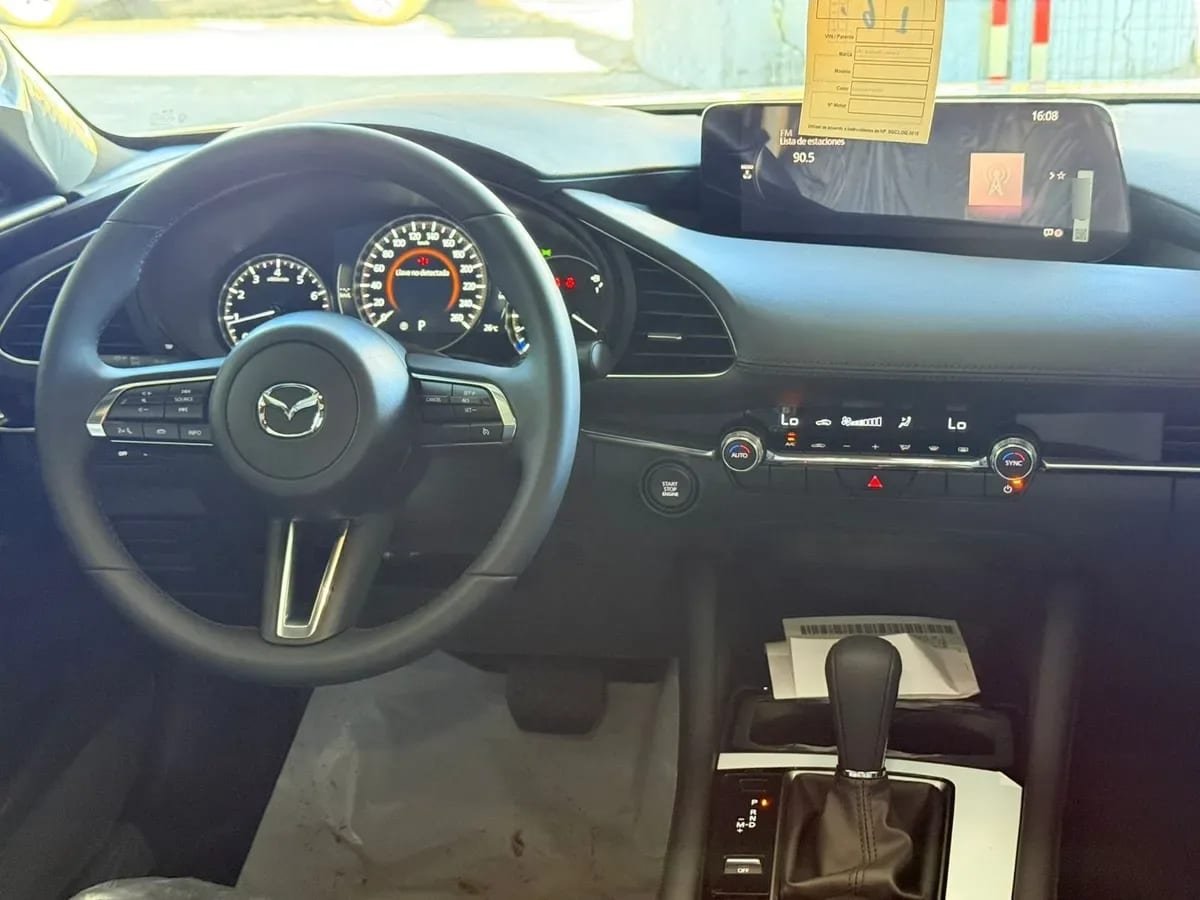 Mazda MAZDA3 2.0 Sport Core At año 2026