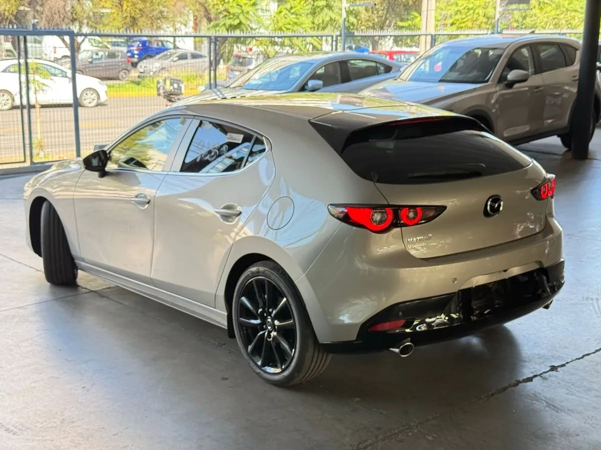 Mazda MAZDA3 2.0 Sport Core At año 2026