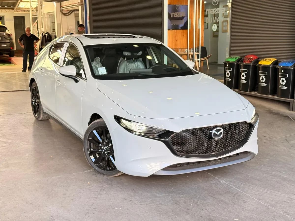 Mazda MAZDA3 2.5 Sport High At año 2026