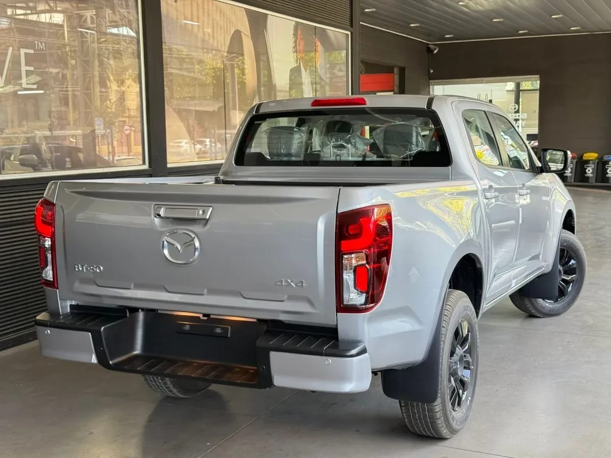 Mazda BT-50 2.2 Dc Core Mt 4x4 Diesel año 2026
