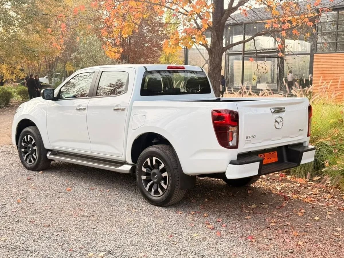 Mazda BT-50 2.2 Dc High At 4x4 Diesel año 2026