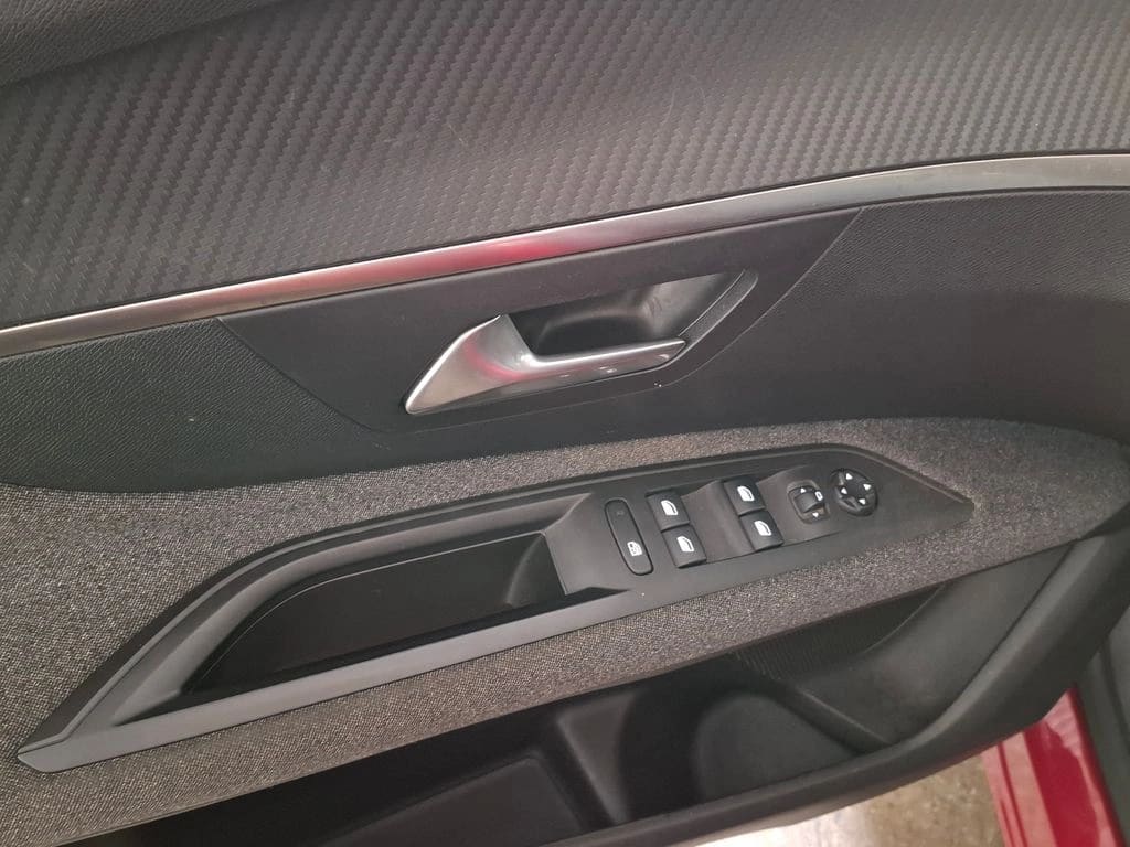 Peugeot 3008 Allure Pack año 2021