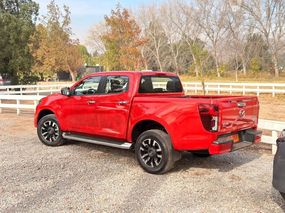 Mazda BT-50 2.2 Dc High At 4x4 Diesel año 2026