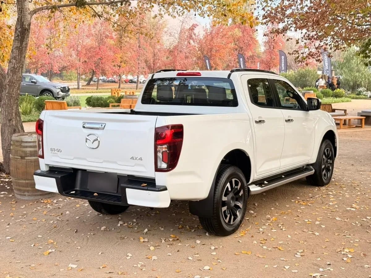 Mazda BT-50 2.2 Dc High Plus At 4x4 Diesel año 2026