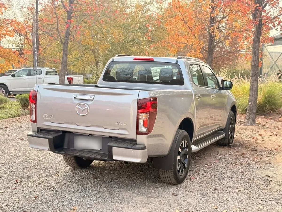 Mazda BT-50 2.2 Dc High Plus At 4x4 Diesel año 2026