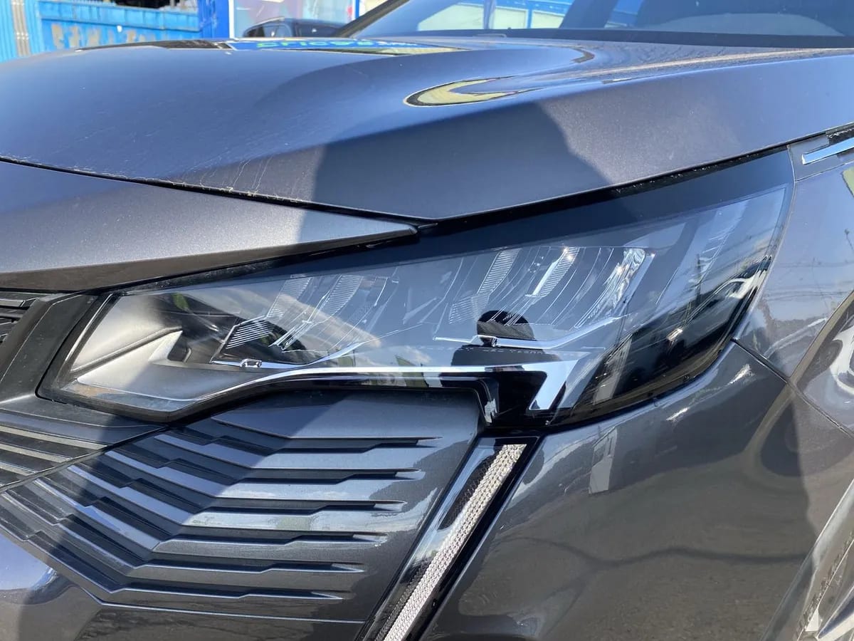 Peugeot 5008 1.5 Allure Pack Bluehdi 130 4x2 Eat8 5p año 2024