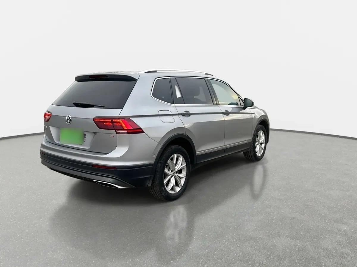 Volkswagen Tiguan 1.4 Tsi Hightline 4x2 3row At 5p año 2020