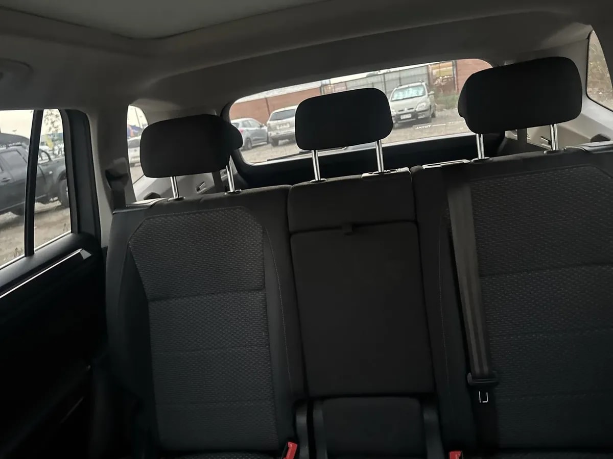 Volkswagen Tiguan 1.4 Tsi Hightline 4x2 3row At 5p año 2020