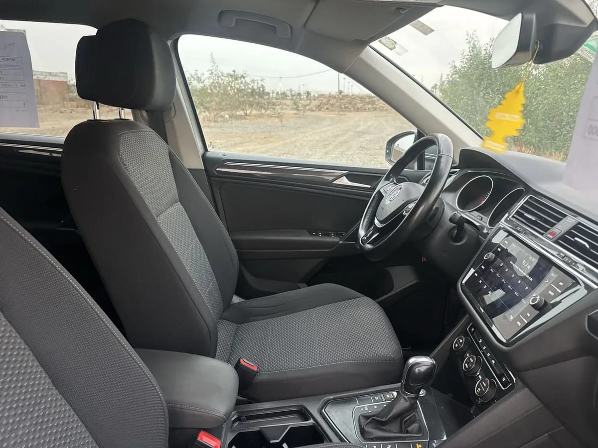 Volkswagen Tiguan 1.4 Tsi Hightline 4x2 3row At 5p año 2020