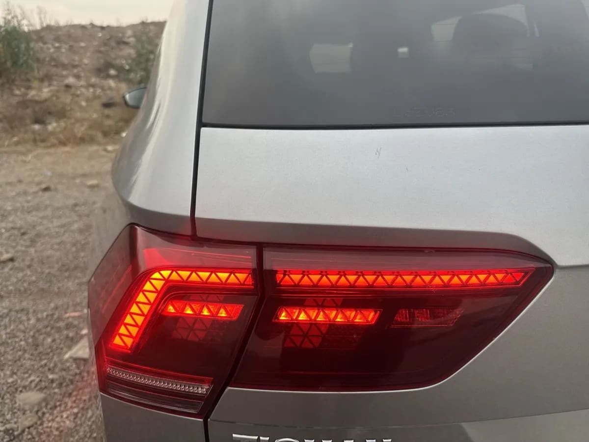 Volkswagen Tiguan 1.4 Tsi Hightline 4x2 3row At 5p año 2020