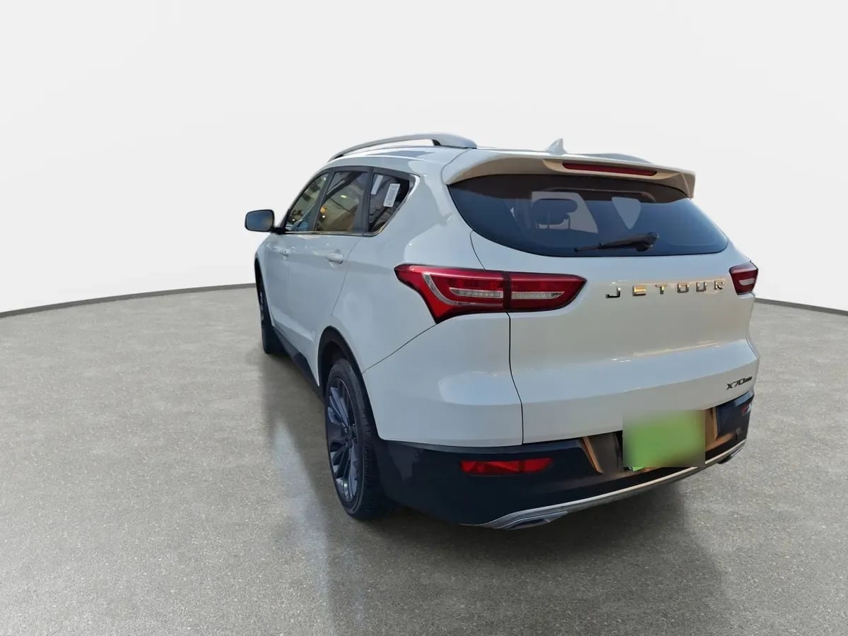 Jetour X70 1.5t Gl 4x2 Mt 5p año 2022