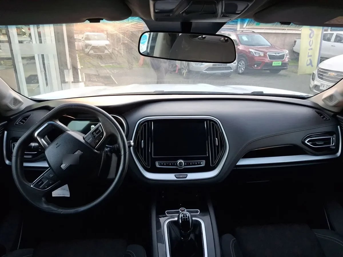 Jetour X70 1.5t Gl 4x2 Mt 5p año 2022