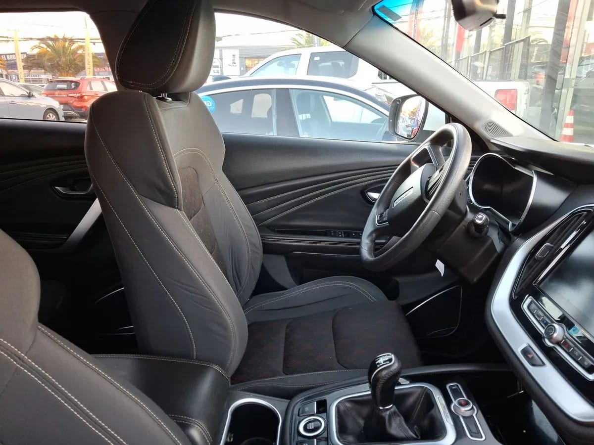 Jetour X70 1.5t Gl 4x2 Mt 5p año 2022