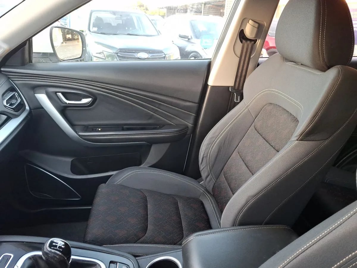 Jetour X70 1.5t Gl 4x2 Mt 5p año 2022
