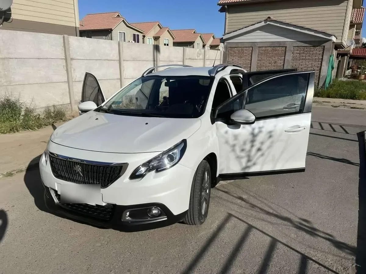 PEUGEOT 2008 1.5 Allure Blue Mt Diesel año 2019