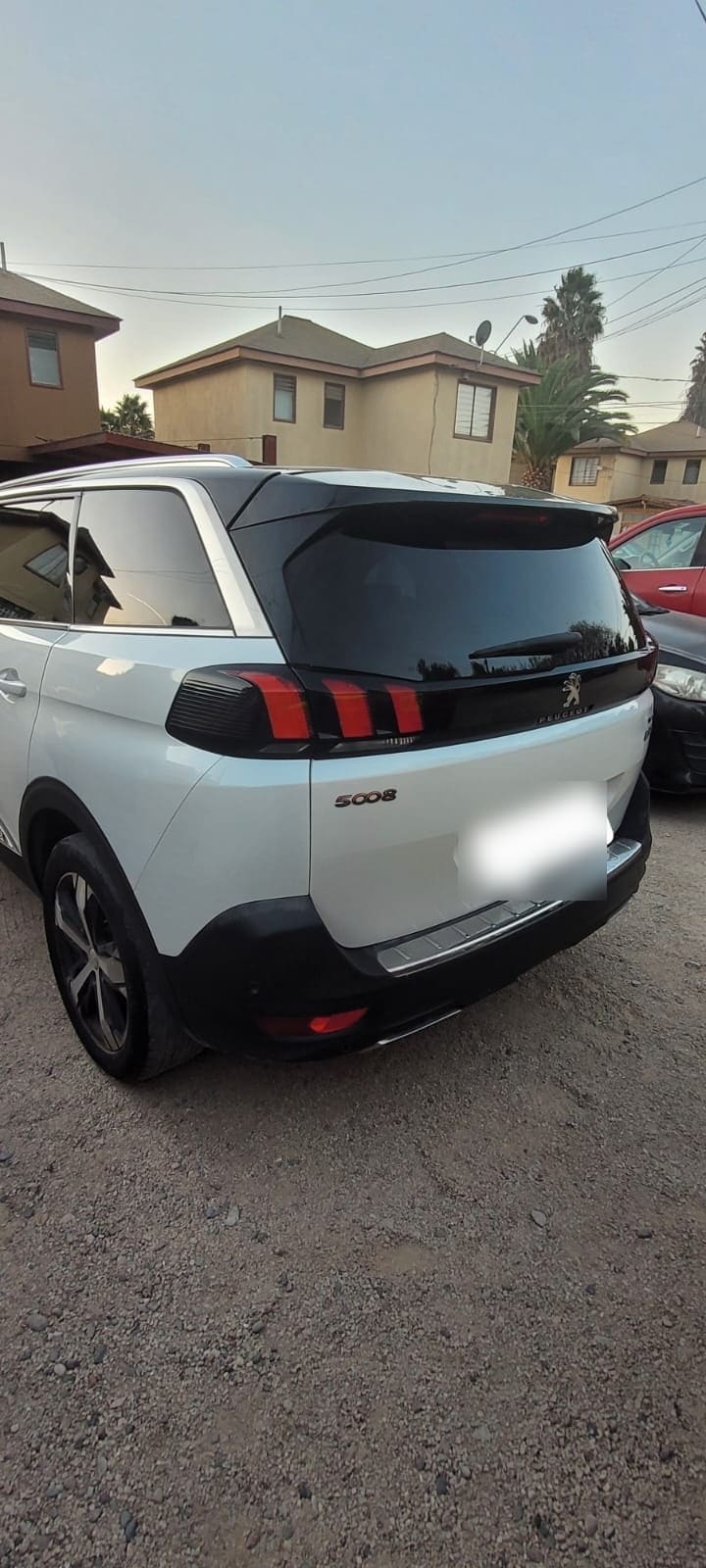 Peugeot 5008 1.6 Allure Turbo Thp 165hp E6 At año 2018