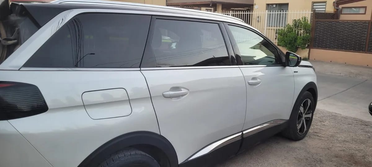 Peugeot 5008 1.6 Allure Turbo Thp 165hp E6 At año 2018