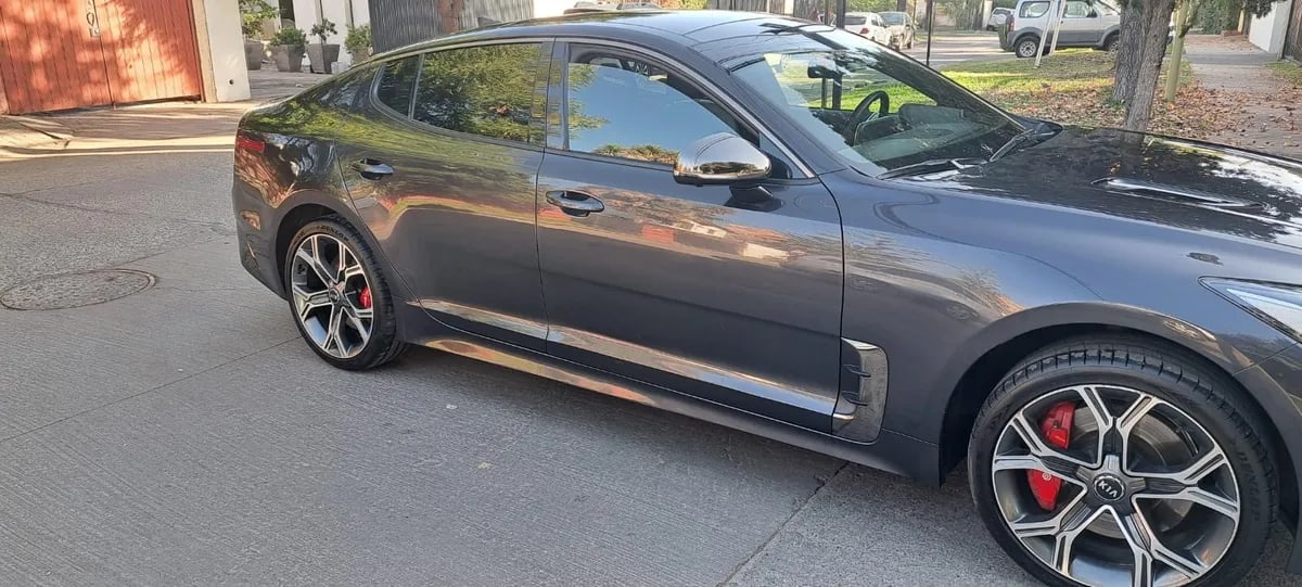 Kia Stinger Otra año 2018