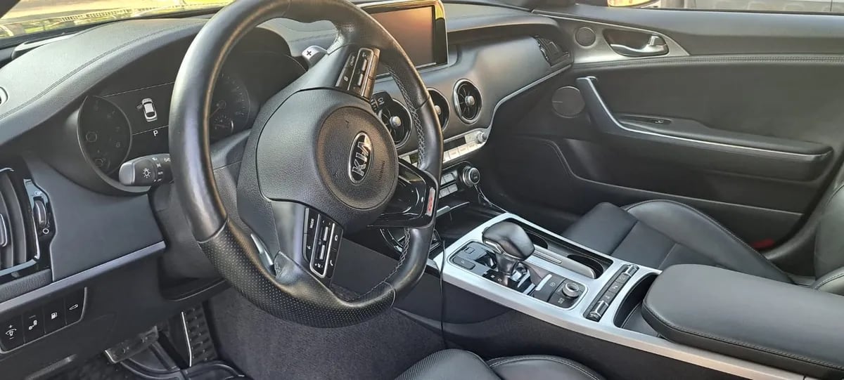 Kia Stinger Otra año 2018