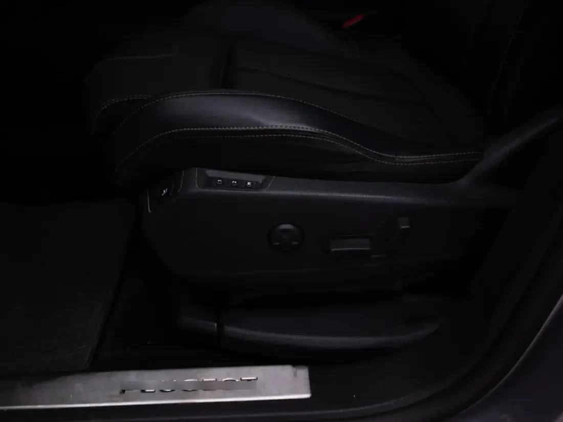 Peugeot 3008 1.6 Gt Puretech 180 At año 2022