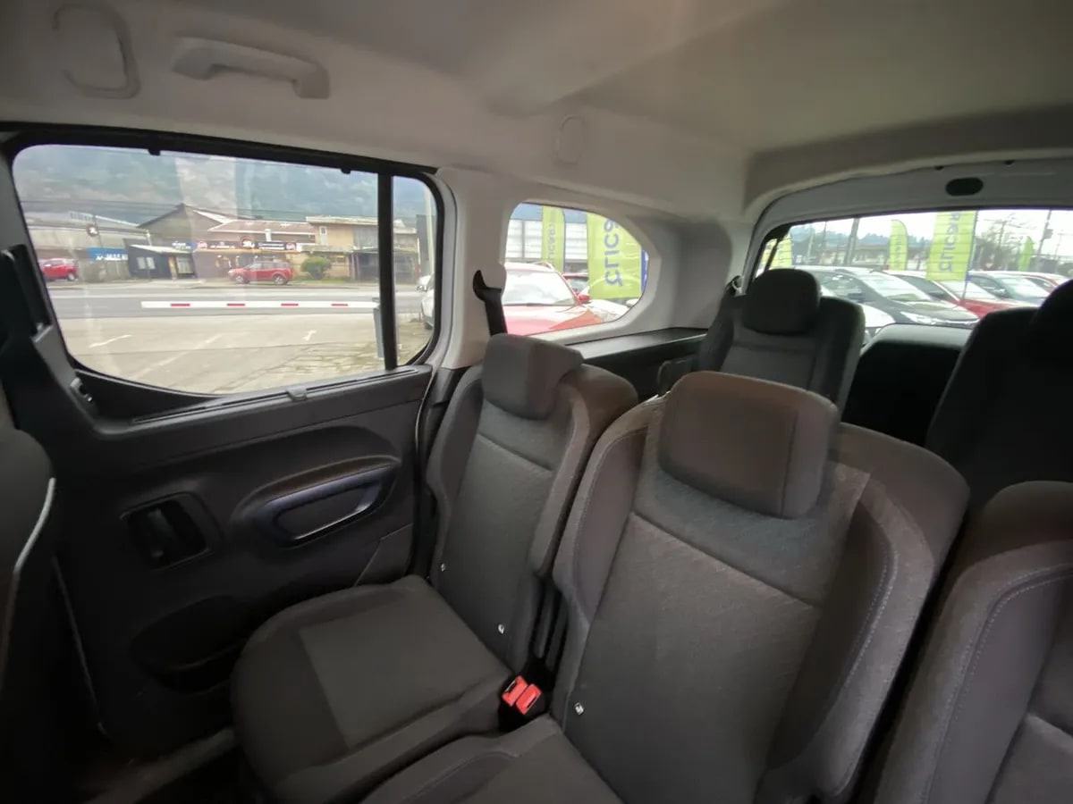 Peugeot Rifter 1.5 Allure Bluehdi Diesel 4x2 130hp Eat8 5p año 2023